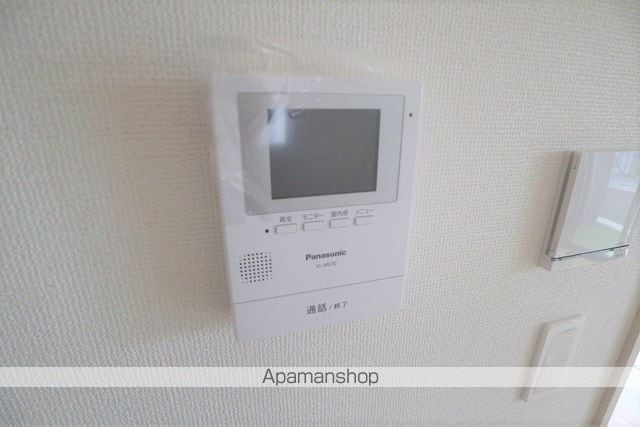 三鷹市 2階建 築4年の内装写真