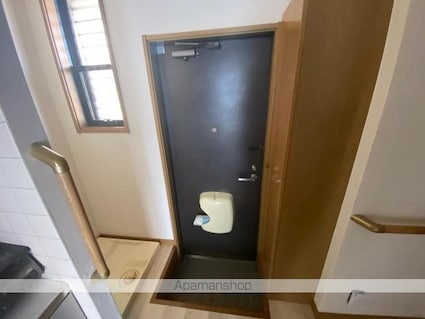 ダイヤモンドハイツＡ・Ｂ棟[1DK/22.38m2]の玄関