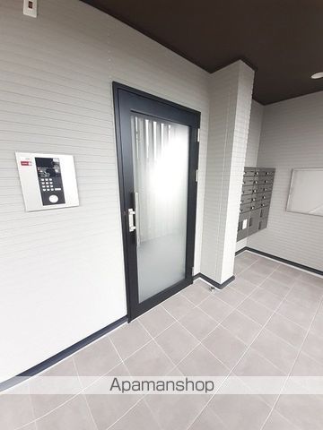 メゾン グラースIIIの玄関写真