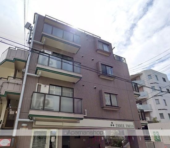 スリーツリーズ