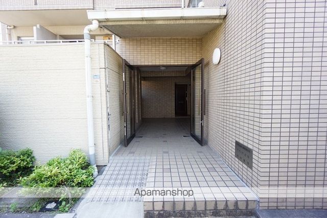 アフィデ古川の玄関写真