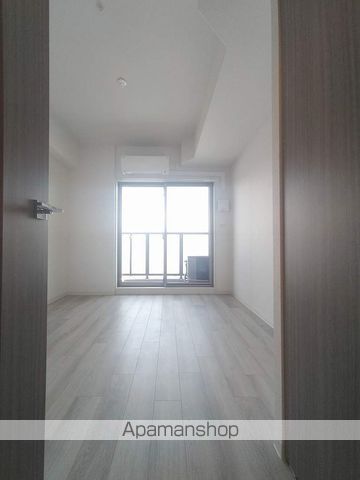 スプランディッド新大阪WESTの内装写真