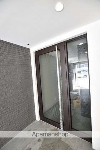 ブランシャールチェレステ鳥居前の玄関写真