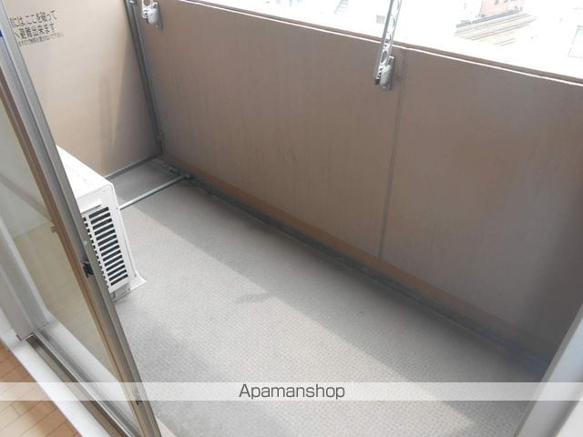 SAMTYUMEDAIIGLOWAXISの内装写真
