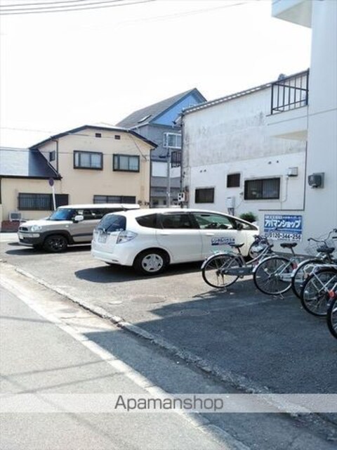 和歌山県和歌山市吹屋町２丁目[1K/21m2]の駐車場2
