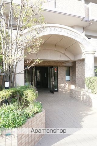 エクレールイースト西新の玄関写真