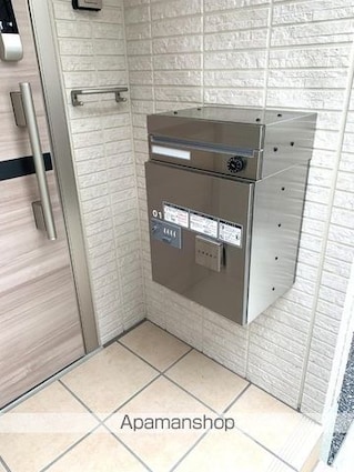 エクセリア高島平Ⅰ[1K/23.83m2]のエントランス