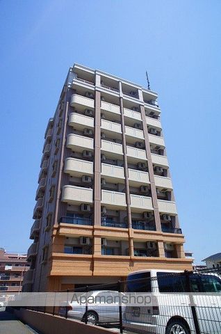 福岡市博多区吉塚のマンションの外観1