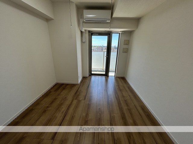 小田急伊勢原駅前マンションの内装写真