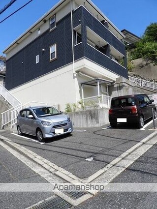 アマーレ[1K/32.94m2]の駐車場
