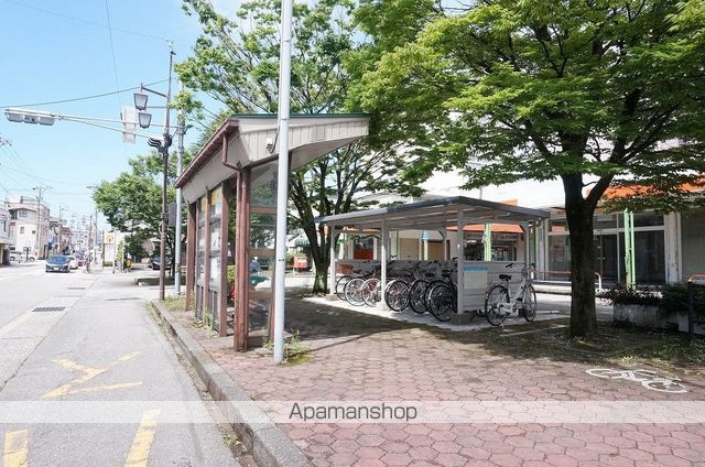 ロイヤルクレストの周辺写真