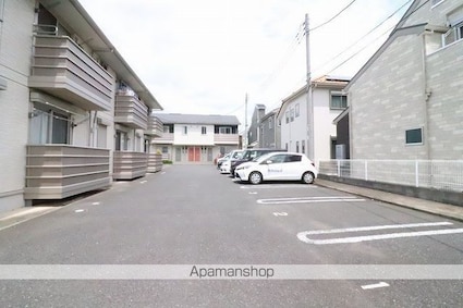 ウィスタリア・ガーデン　ＡＢ[1LDK/40.05m2]の駐車場2