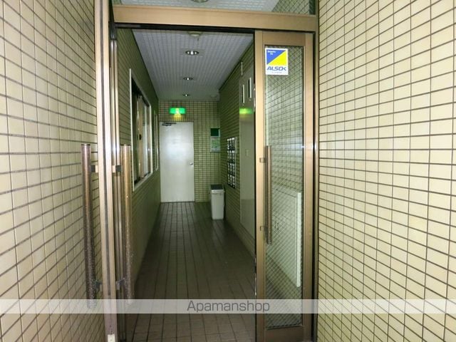 SKビルの玄関写真
