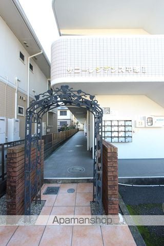 サニーレジデンス平塚IIの玄関写真