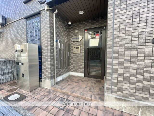 ブルーコートの玄関写真