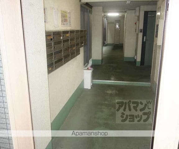 ミレイ西ノ京の玄関写真