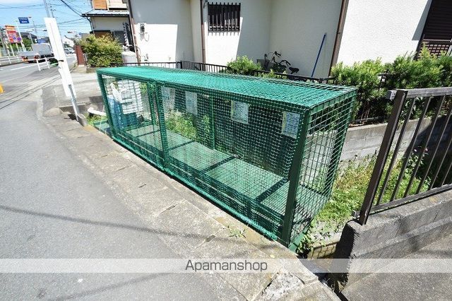 鶴巻フラットの玄関写真