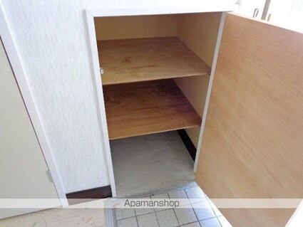 長野県松本市大字里山辺[1K/27.5m2]の内装