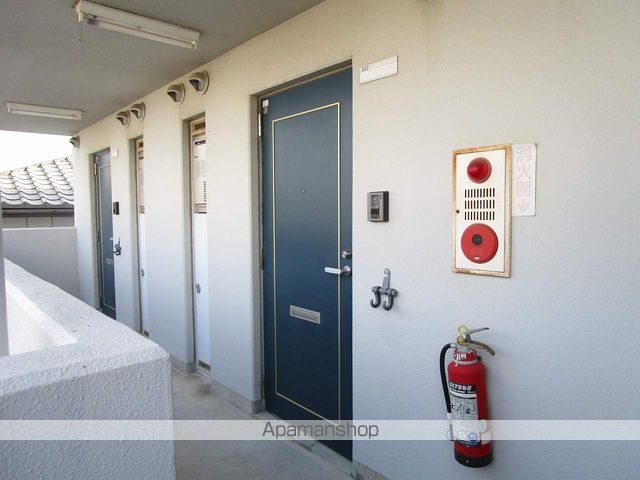 プレジデント吉野本町の玄関写真