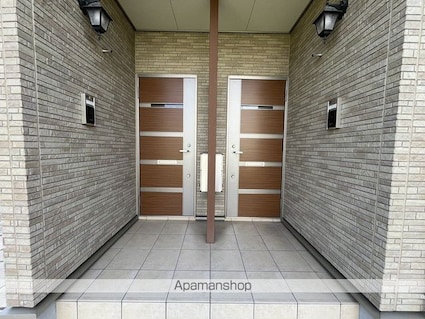 ラヴィエール[1R/34.15m2]のエントランス