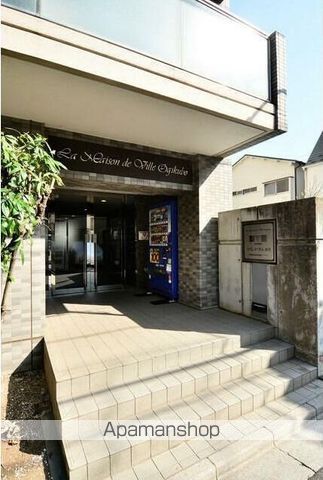 MAISON DE VILLE OGIKUBOの玄関写真
