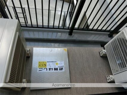 ＺＯＯＭ高田馬場[2K/30.6m2]のバルコニー