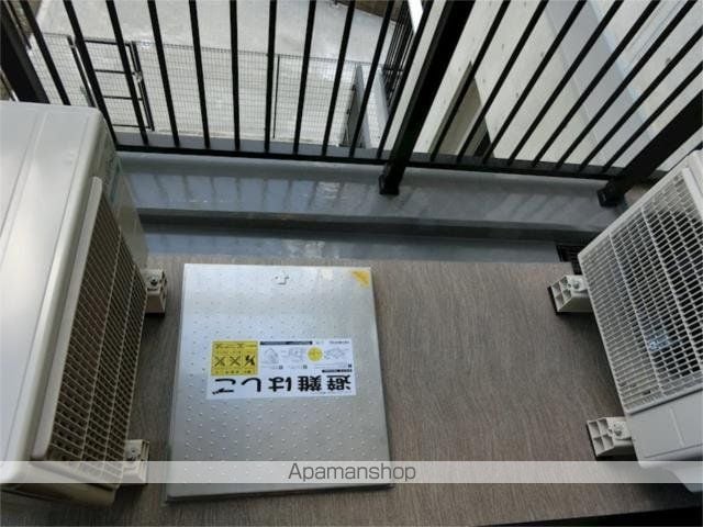 ＺＯＯＭ高田馬場[2K/30.6m2]のバルコニー