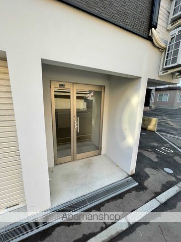 クレストの玄関写真