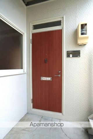 ノースポール田町の玄関写真