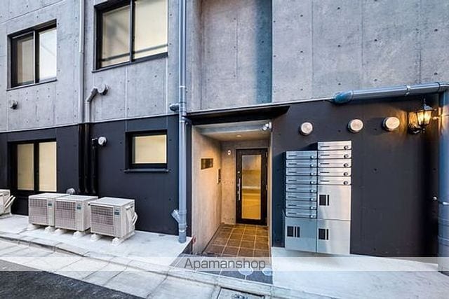 MAISON EST 高円寺の玄関写真