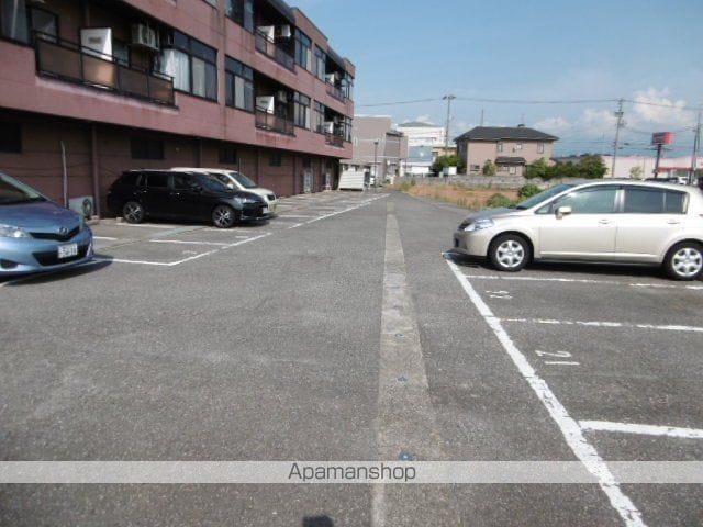 石金エクセレントビルの玄関写真