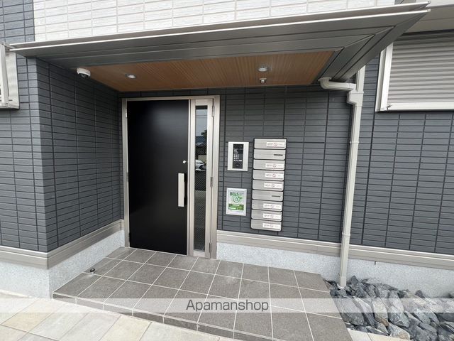 アンダー フォレスト ANNEXの玄関写真