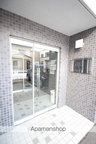 プレシャスレジデンス元町の玄関写真