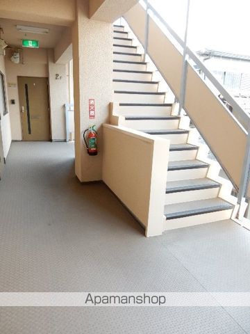 石関マンションの外観写真