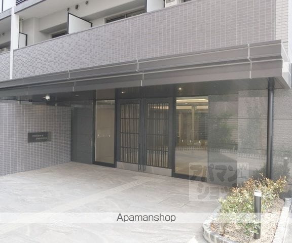 プレサンス十条凛華の玄関写真