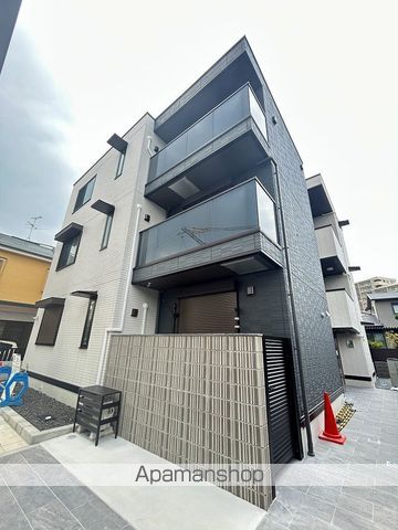 クラシスト千里丘上の外観写真