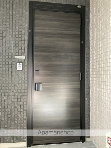 シャーメゾン関屋の玄関写真