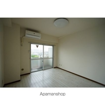 エレガンス綾瀬６[1R/18.3m2]のリビング・居間