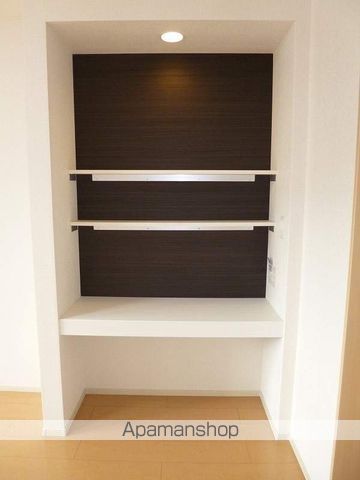 リヴァーイーストHORIIKEの内装写真