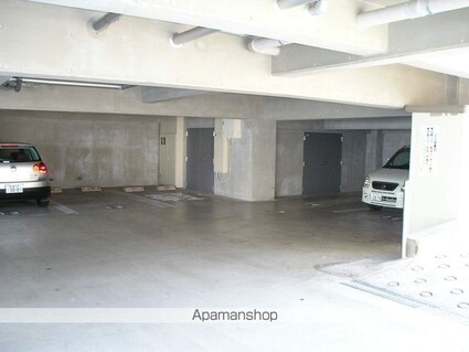 松原マンション[2K/37.23m2]の駐車場3