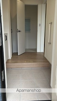 ヴィラージュ有家[3LDK/97.7m2]の玄関