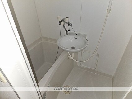 レオパレスタウンコート南矢三Ⅱ[1K/23.18m2]のバス