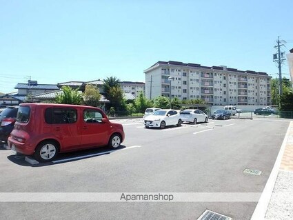 フォンテドミール南[1LDK/51.12m2]の駐車場