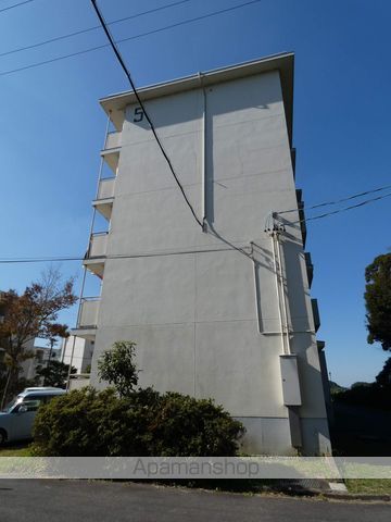 ビレッジハウス国本5号棟の外観写真