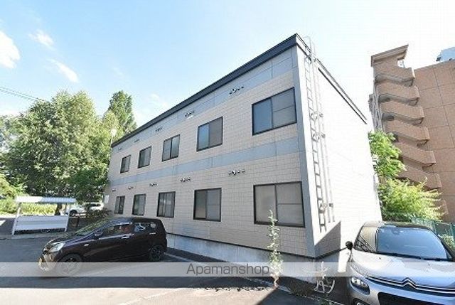 レオパレス福住Aの外観写真