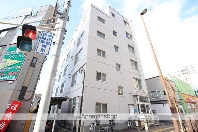 マンション常盤の外観写真