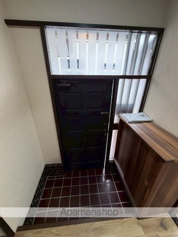 平塚市 2階建 築50年の内装写真