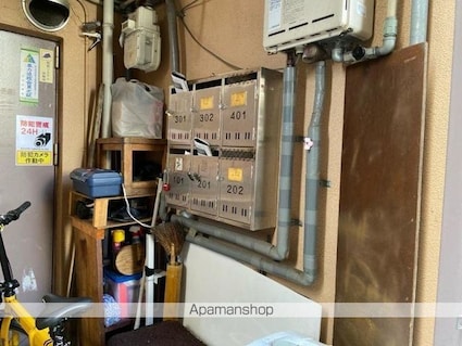 新生ビル[2DK/40m2]の共用部3