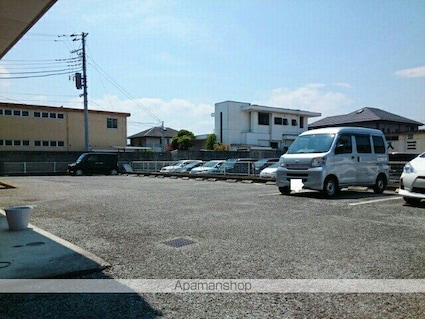 Ｂ・Ｂエイト[2LDK/56.36m2]の駐車場