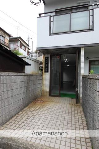 マリンコート川西の玄関写真